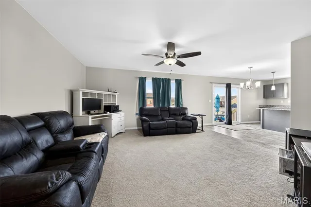 $305,000 | 897 Mohawk Court, Warrenton, MO 63383