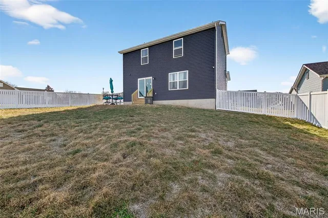 $305,000 | 897 Mohawk Court, Warrenton, MO 63383