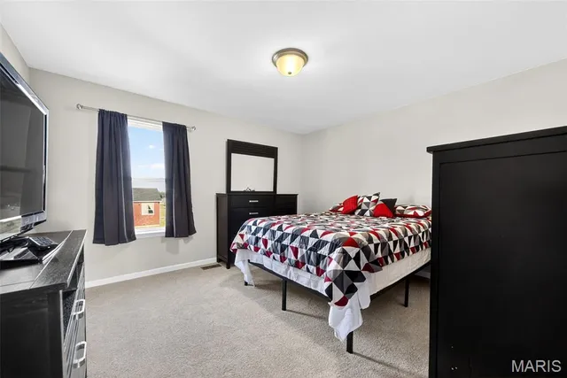 $305,000 | 897 Mohawk Court, Warrenton, MO 63383