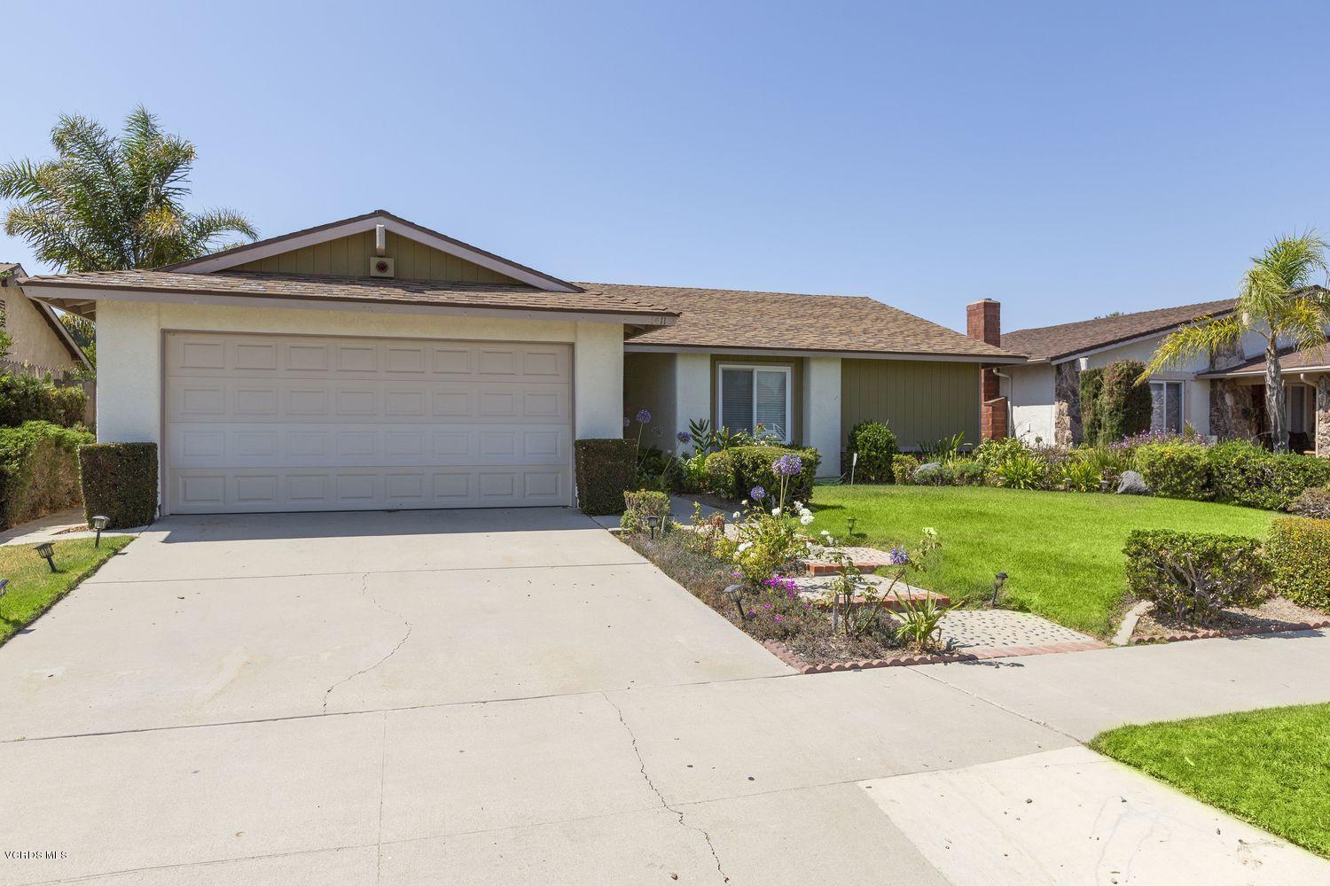 1411 Kelp Street Oxnard, CA 93035 - Photo 24 of 24 a front view of house with yard and green space