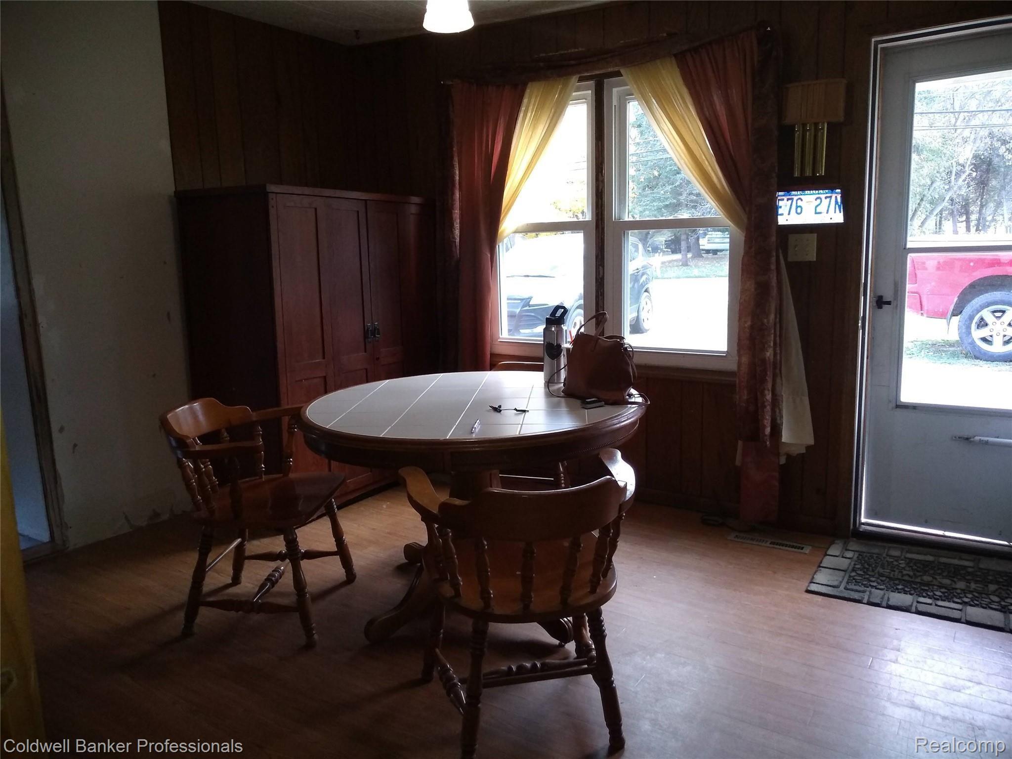 507 Bowers Road Lapeer, MI 48446 - Photo 3 of 15 IMG_20211104_152637706.jpg