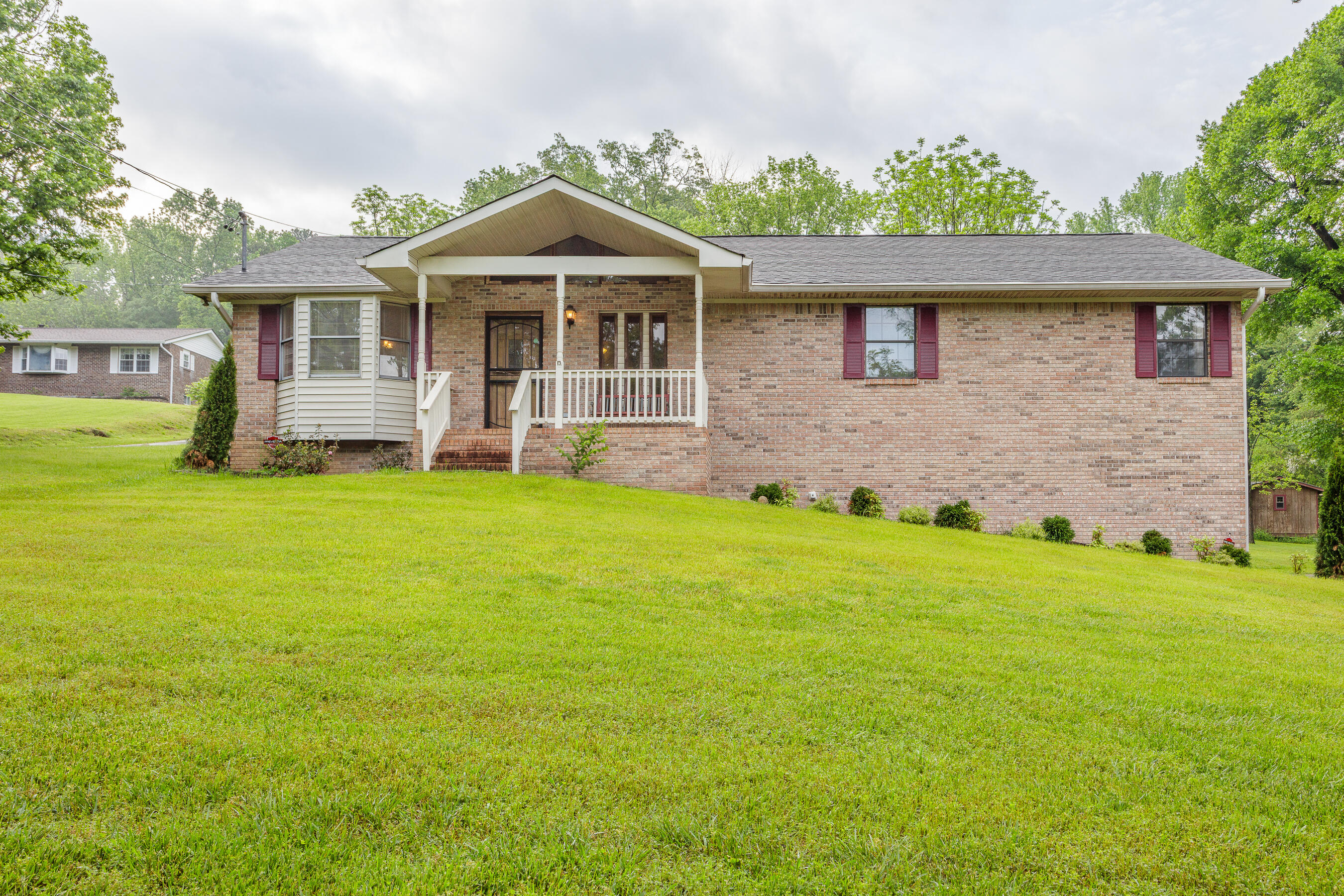 1300 John Ross Road Chattanooga, TN 37412 - Photo 1 of 32 1300 John Ross HD-4