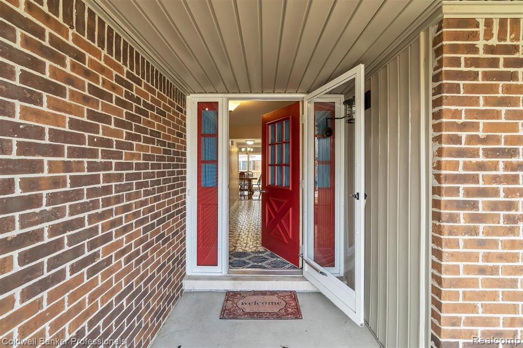6951 East Spring Drive Canton, MI 48187 - Photo 4 of 43
