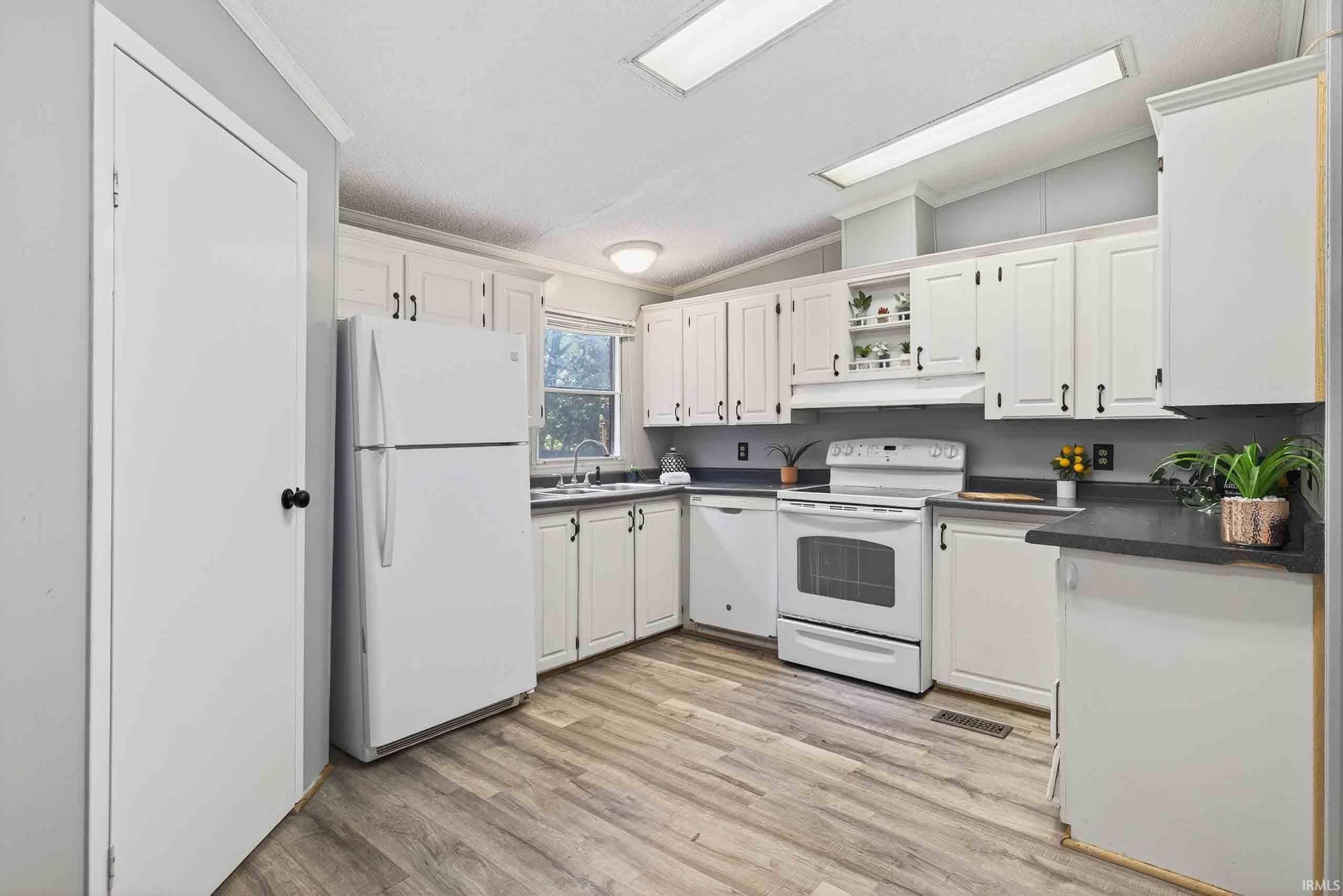 4919 East St Road Bloomfield, IN 47424 - Photo 12 of 36