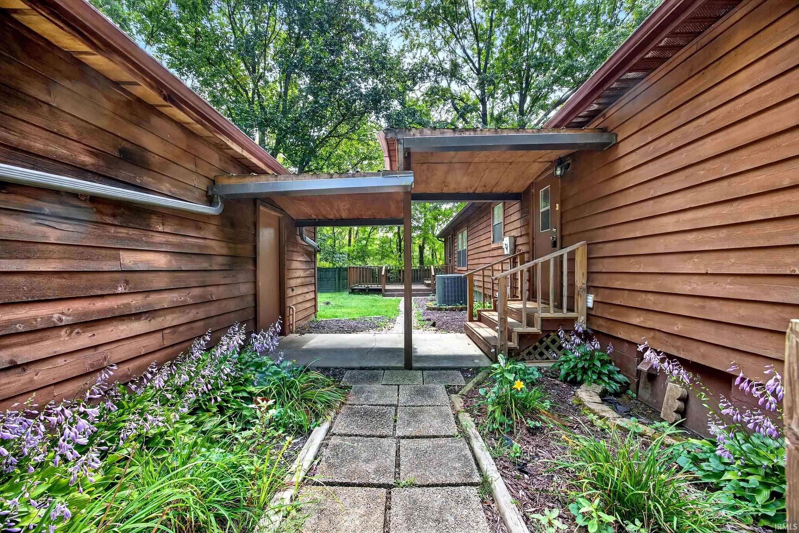 4919 East St Road Bloomfield, IN 47424 - Photo 5 of 36