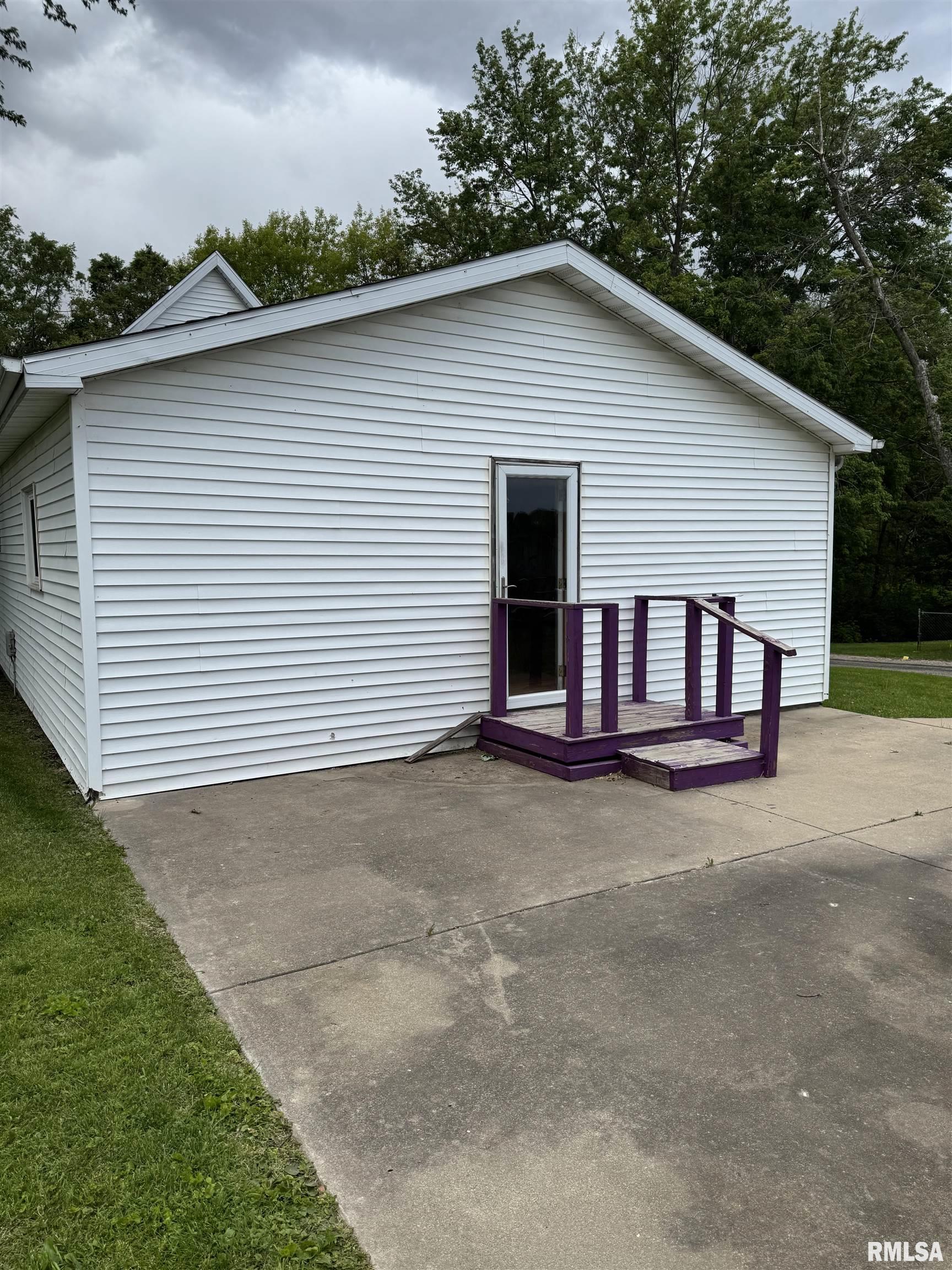 313 Central Avenue St. David, IL 61563 - Photo 3 of 19
