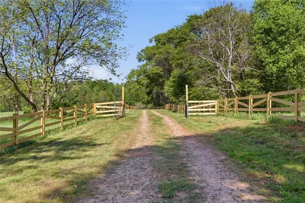 $669,900 | 637 Wrights Mill Road, Commerce, GA 30530