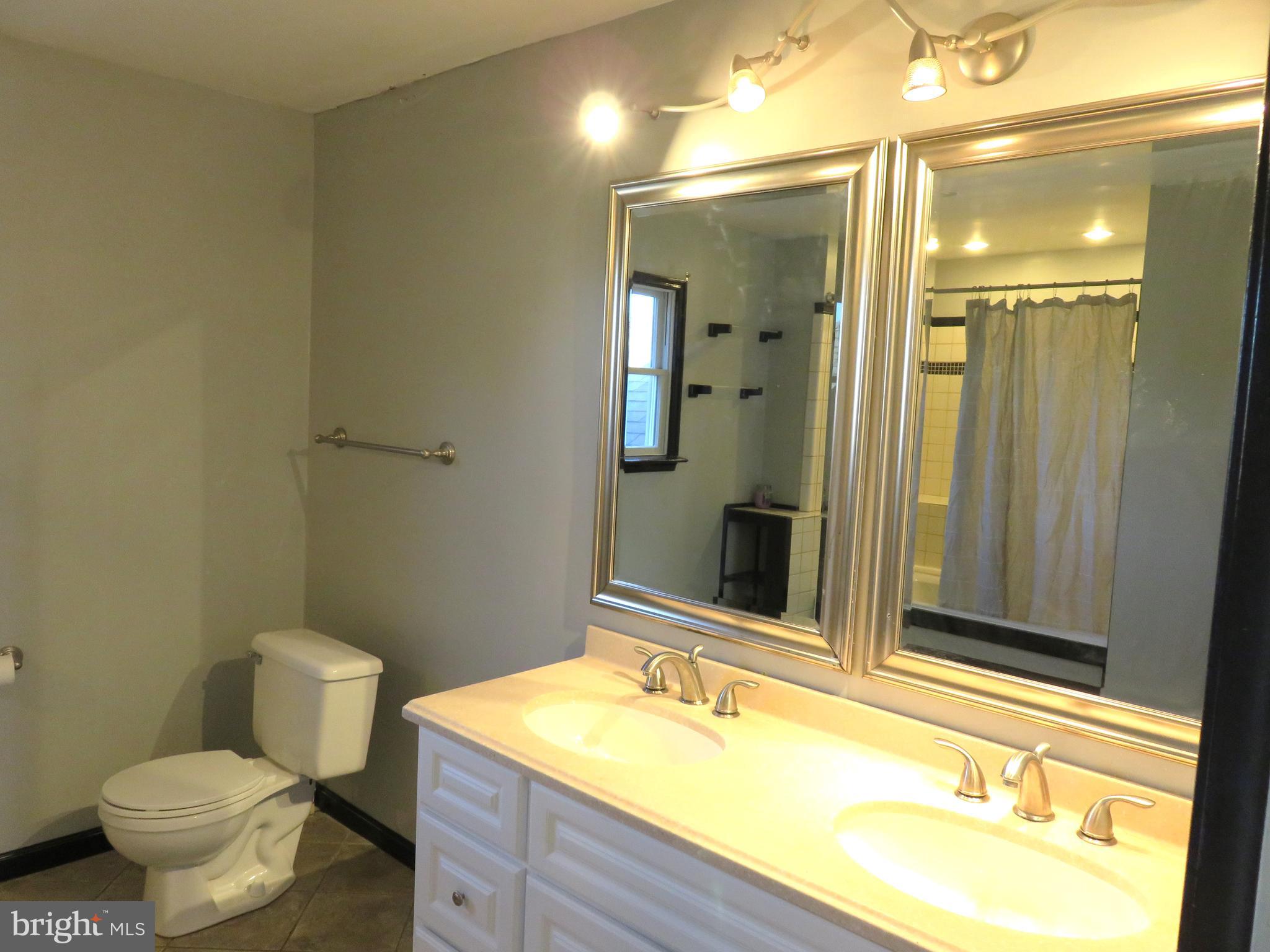 27 Bridle Ridge Circle Lewes, DE 19958 - Photo 47 of 58 Large hall bath on second floor