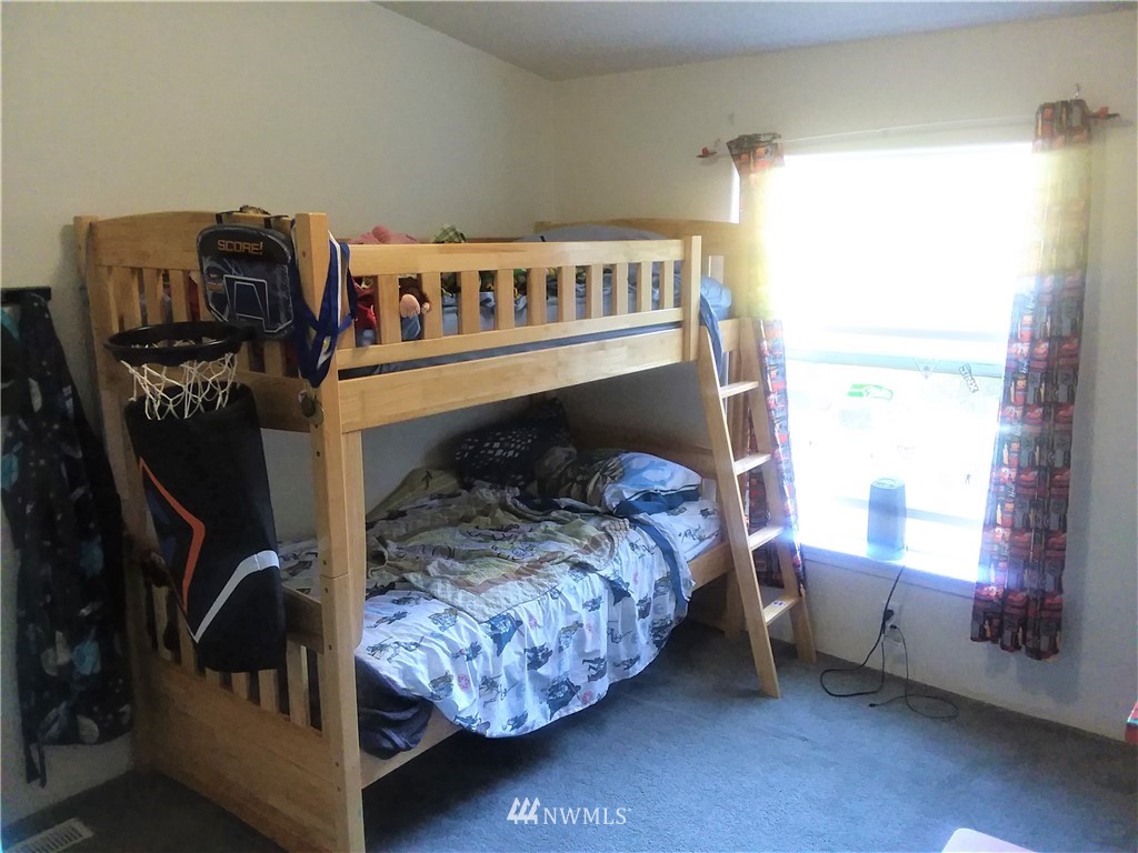 670 East Underline Road Belfair, WA 98528 - Photo 11 of 18