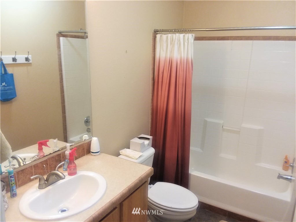 670 East Underline Road Belfair, WA 98528 - Photo 14 of 18