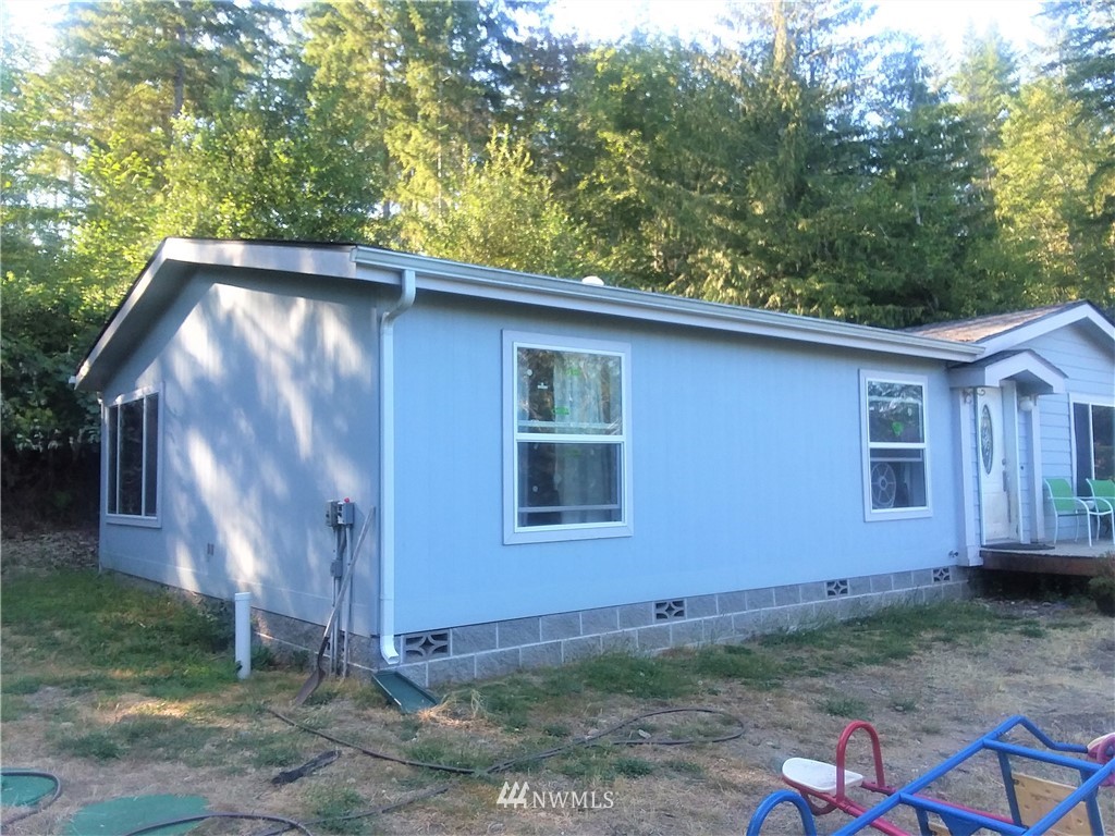 670 East Underline Road Belfair, WA 98528 - Photo 15 of 18