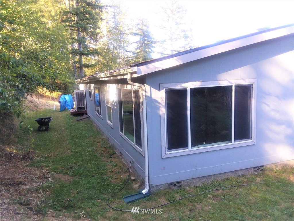 670 East Underline Road Belfair, WA 98528 - Photo 16 of 18