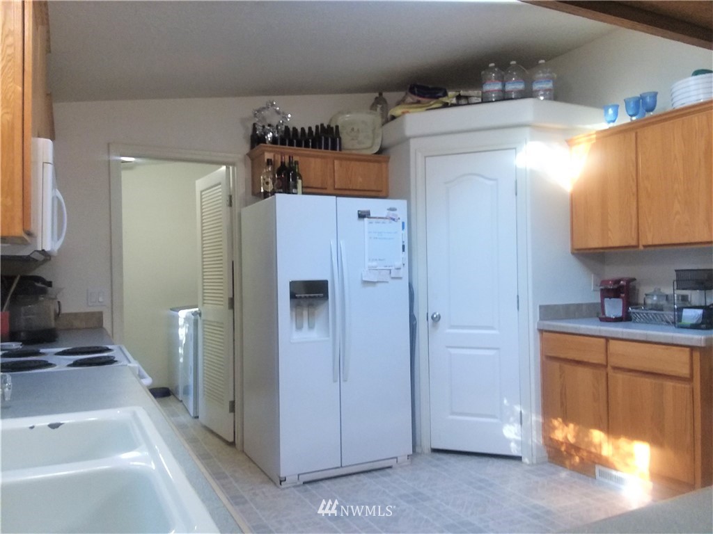 670 East Underline Road Belfair, WA 98528 - Photo 5 of 18