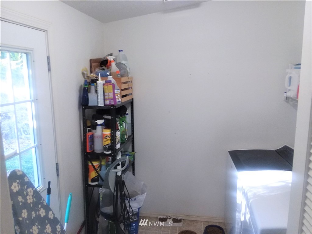 670 East Underline Road Belfair, WA 98528 - Photo 8 of 18