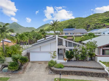 $1,555,000 | 1200 Mokuhano Street, Honolulu, HI 96825