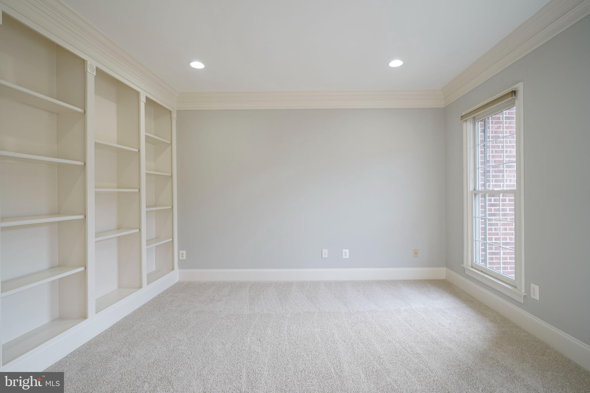 6390 Gayfields Road Alexandria, VA 22315 - Photo 11 of 50