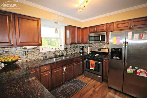 11026 Potter Road Flushing, MI 48433 - Photo 8 of 25 20450553-7.JPG