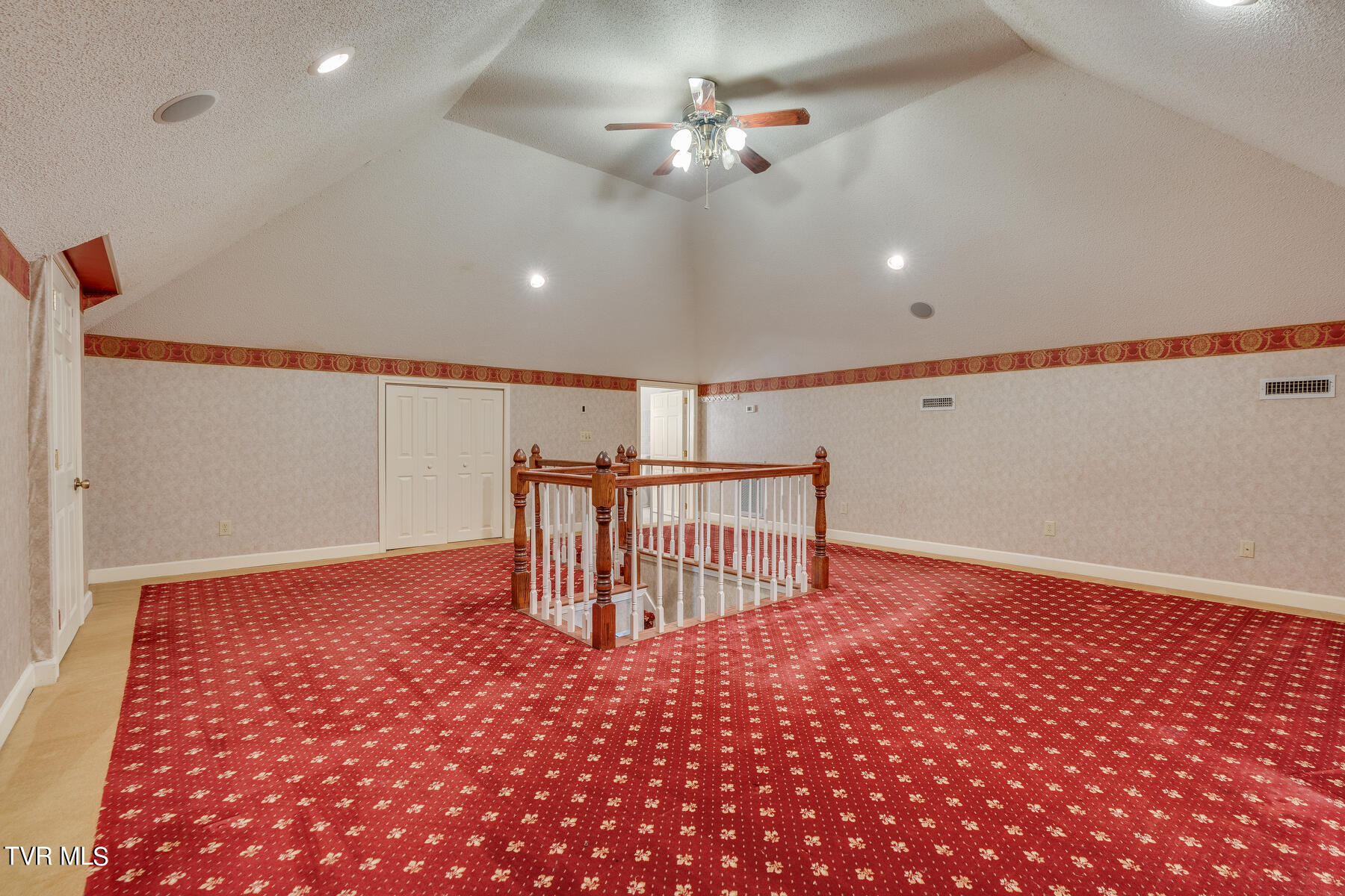 64 Falcon Circle Afton, TN 37616 - Photo 34 of 61 034