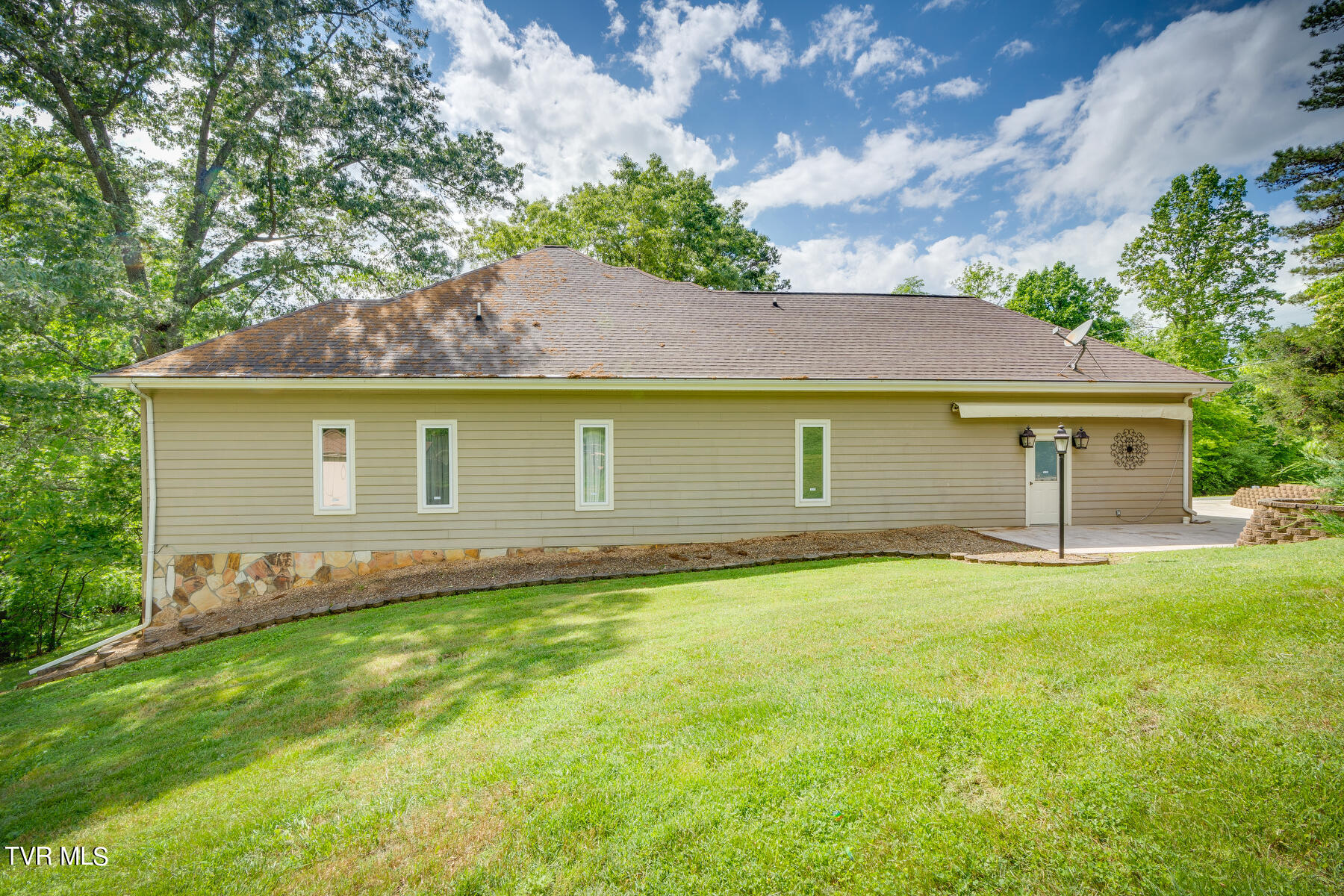 64 Falcon Circle Afton, TN 37616 - Photo 51 of 61 052