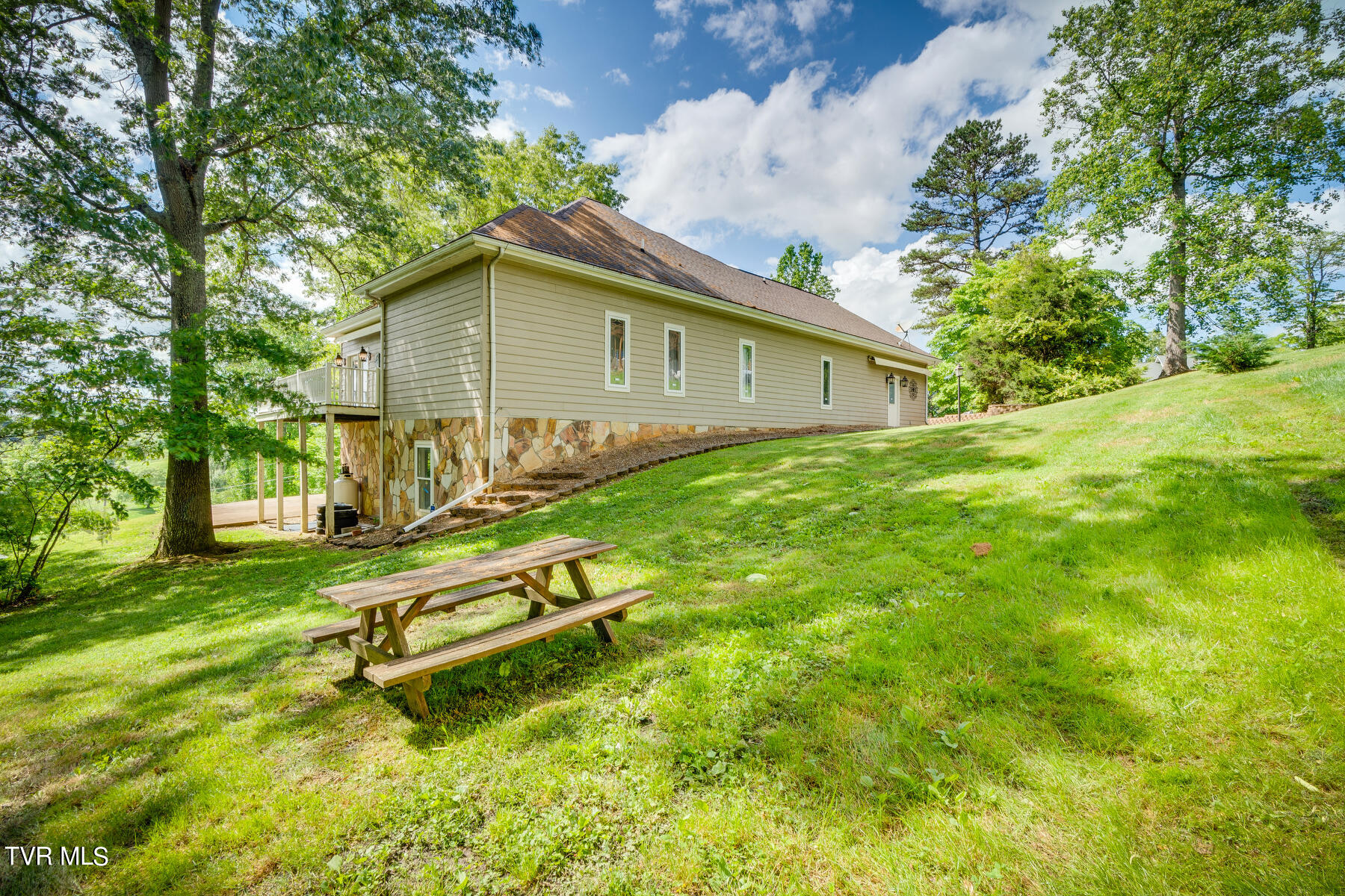 64 Falcon Circle Afton, TN 37616 - Photo 52 of 61 053