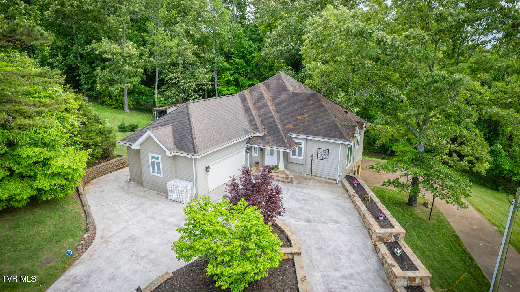 64 Falcon Circle Afton, TN 37616 - Photo 54 of 61 102