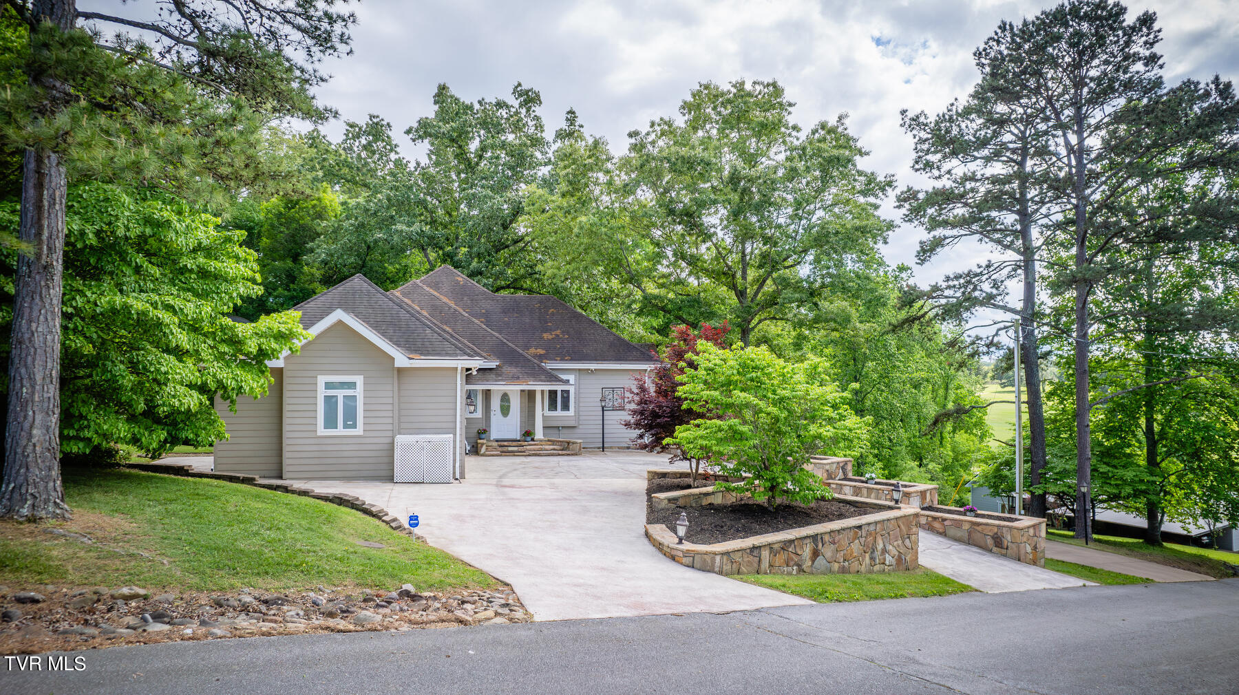 64 Falcon Circle Afton, TN 37616 - Photo 56 of 61 101