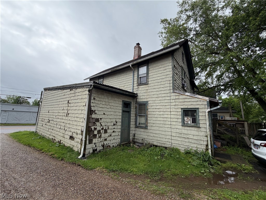 815 Amherst Road Northeast Massillon, OH 44646 - Photo 4 of 20