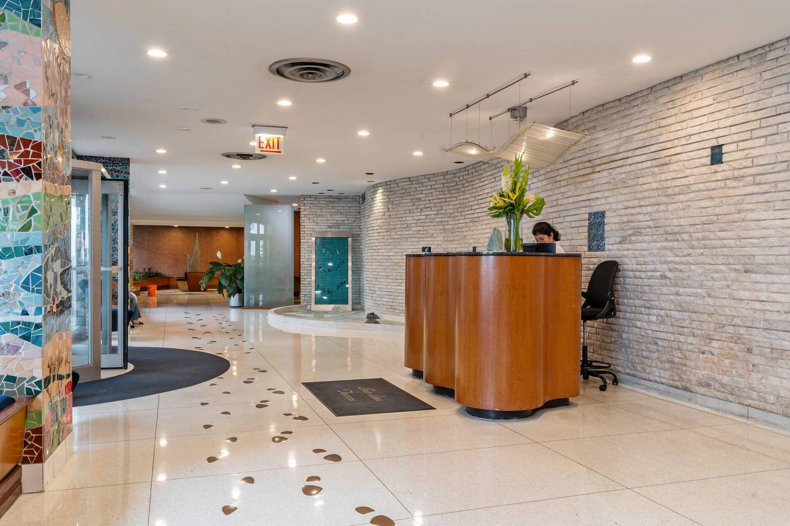 6301 North Sheridan Road, Unit 11N Chicago, IL 60660 - Photo 2 of 27 Gallery Image 2
