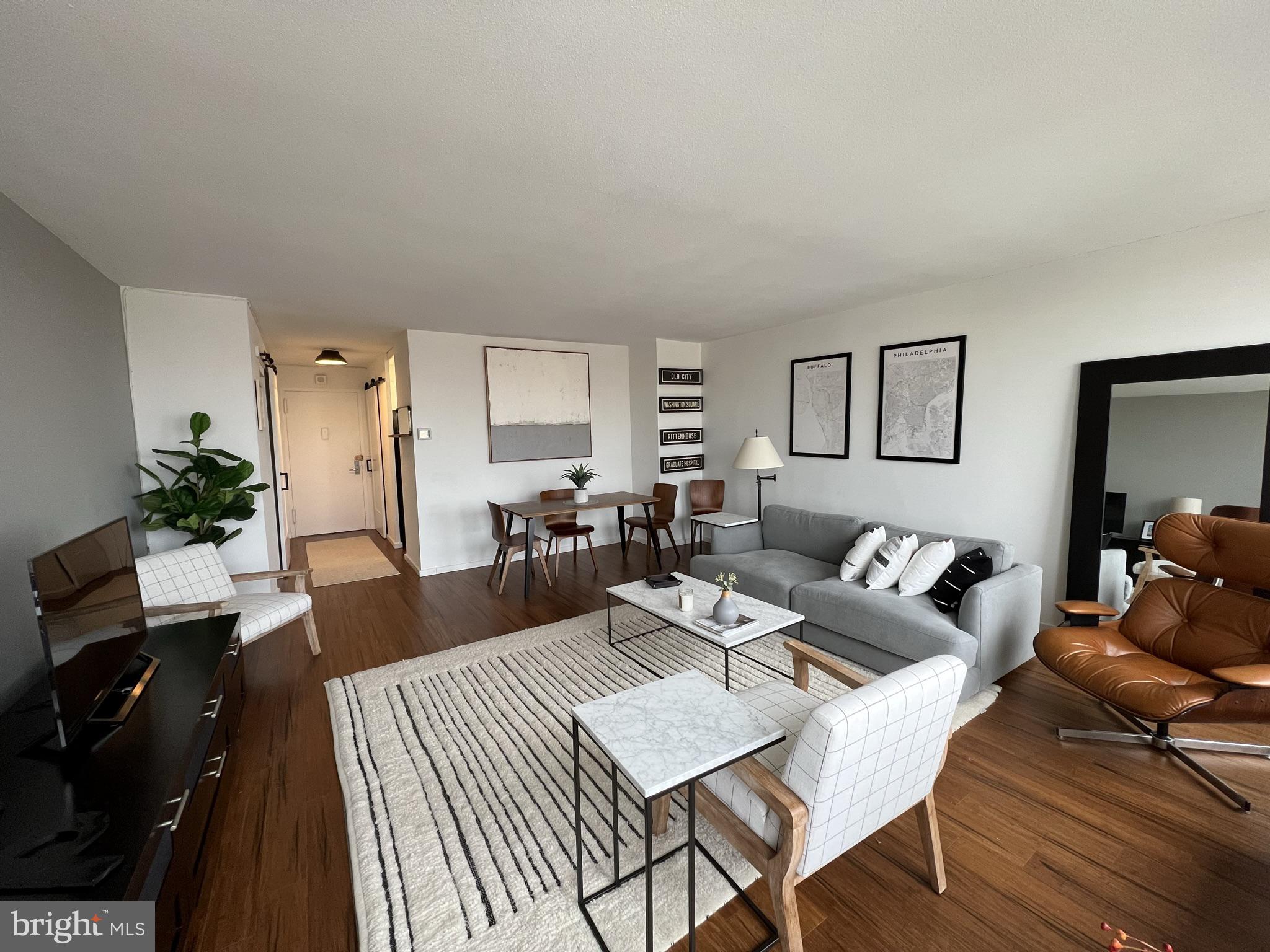 210 Locust Street, Unit 15EW Philadelphia, PA 19106 - Photo 3 of 15