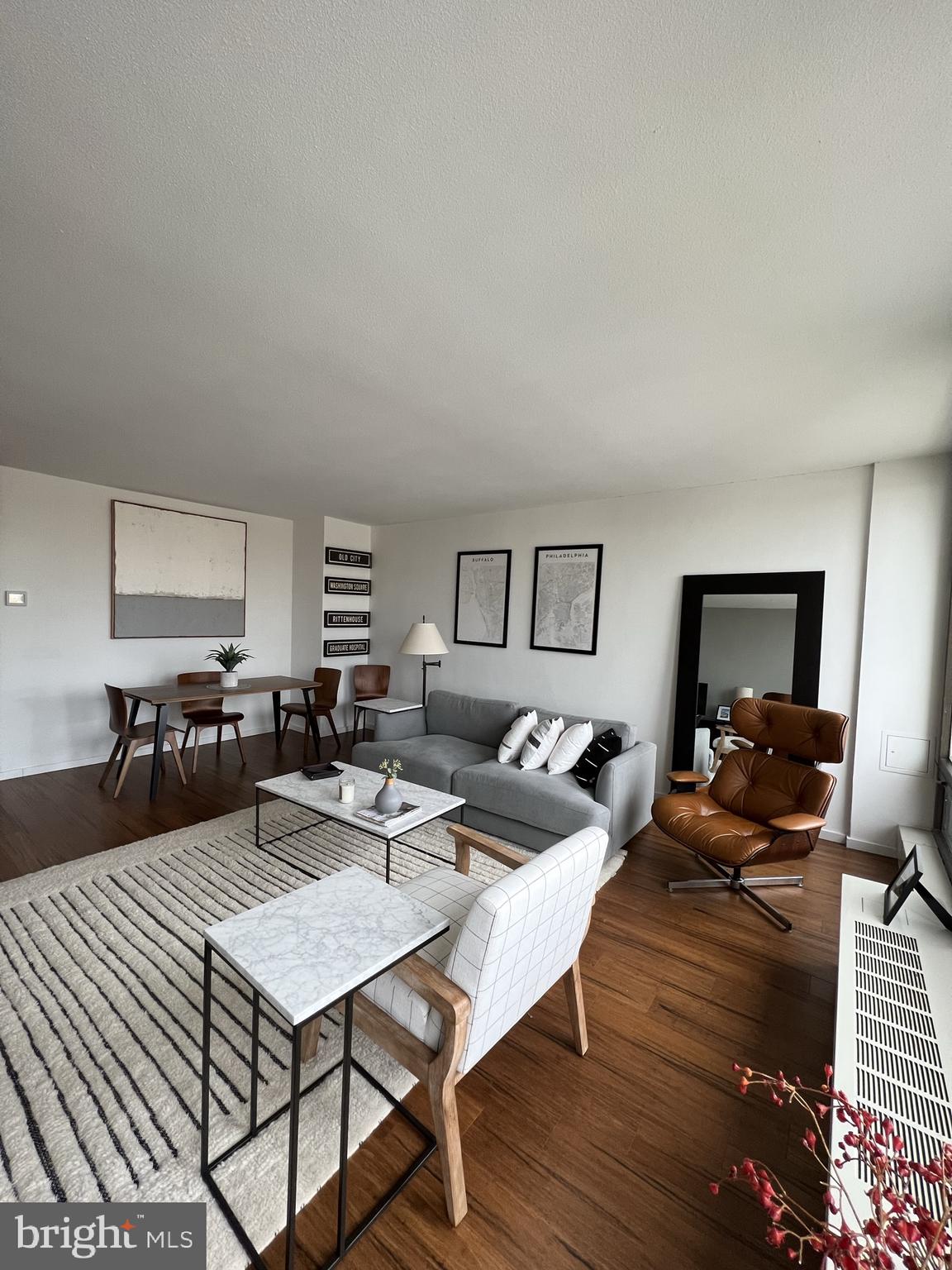 210 Locust Street, Unit 15EW Philadelphia, PA 19106 - Photo 4 of 15