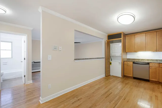 $185,000 | 300 Opatrny Drive, Unit 107, Fox River Grove, IL 60021