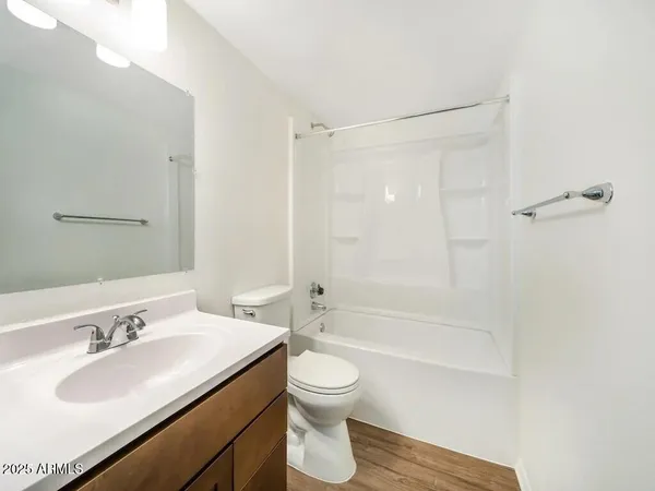 $1,287 | 2305 East Main Street, Unit 2, Mesa, AZ 85213
