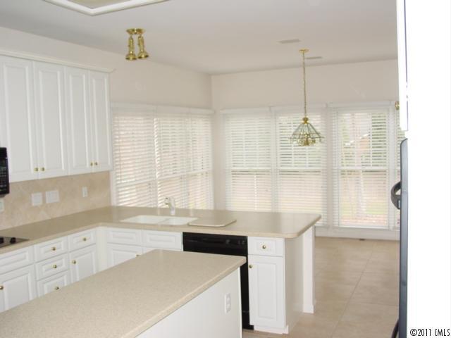 16515 Woolwine Road, Unit 2 Charlotte, NC 28278 - Photo 12 of 16 Gallery Image 12