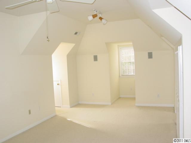 16515 Woolwine Road, Unit 2 Charlotte, NC 28278 - Photo 14 of 16 Gallery Image 14