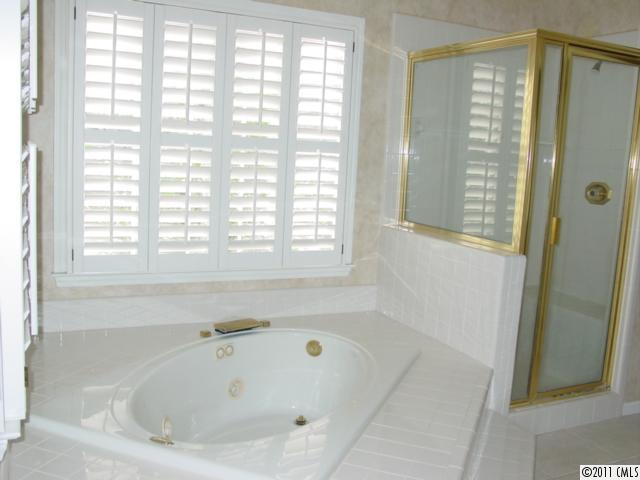 16515 Woolwine Road, Unit 2 Charlotte, NC 28278 - Photo 8 of 16 Gallery Image 8