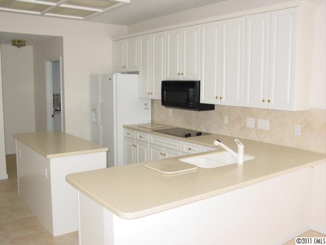 16515 Woolwine Road, Unit 2 Charlotte, NC 28278 - Photo 9 of 16 Gallery Image 9
