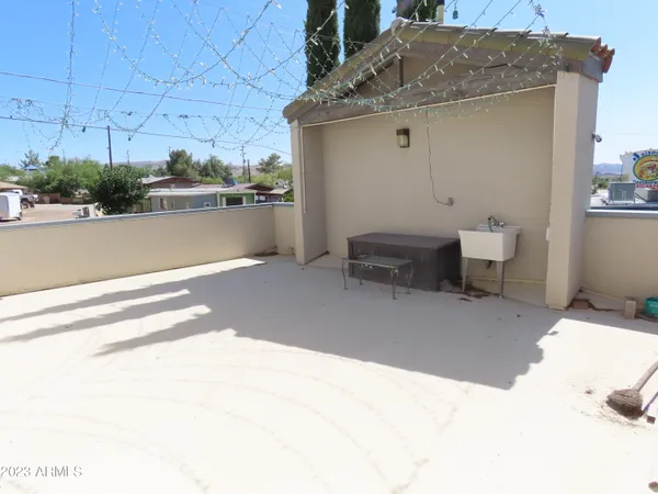 $750,000 | 639 Highway 60, Superior, AZ 85173