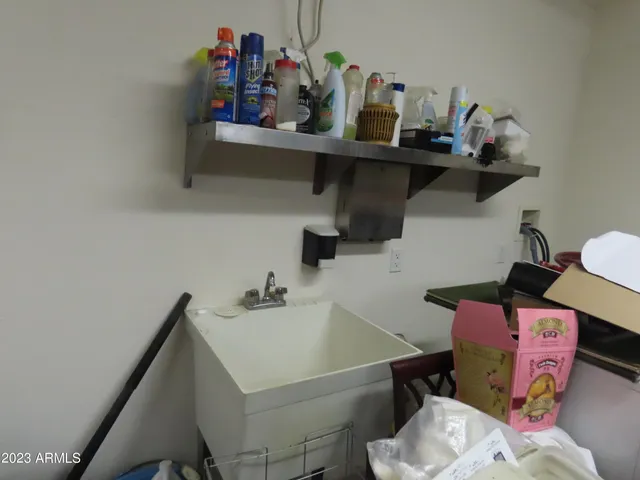 $750,000 | 639 Highway 60, Superior, AZ 85173