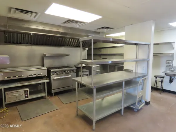 $750,000 | 639 Highway 60, Superior, AZ 85173