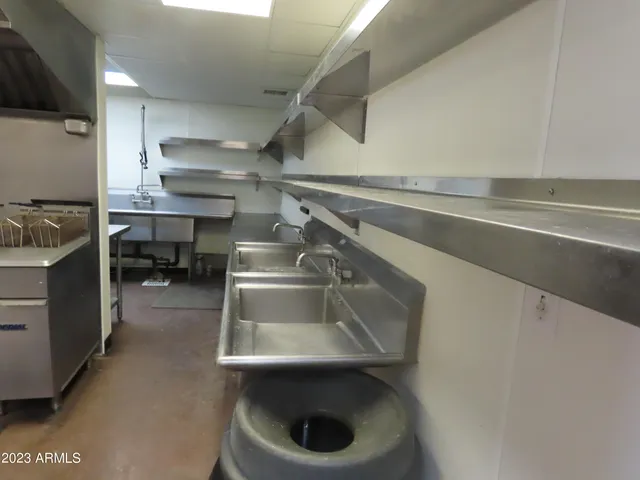 $750,000 | 639 Highway 60, Superior, AZ 85173