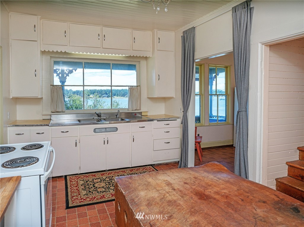 3385 Fisherman Bay Road Lopez Island, WA 98261 - Photo 10 of 19 Gallery Image 10