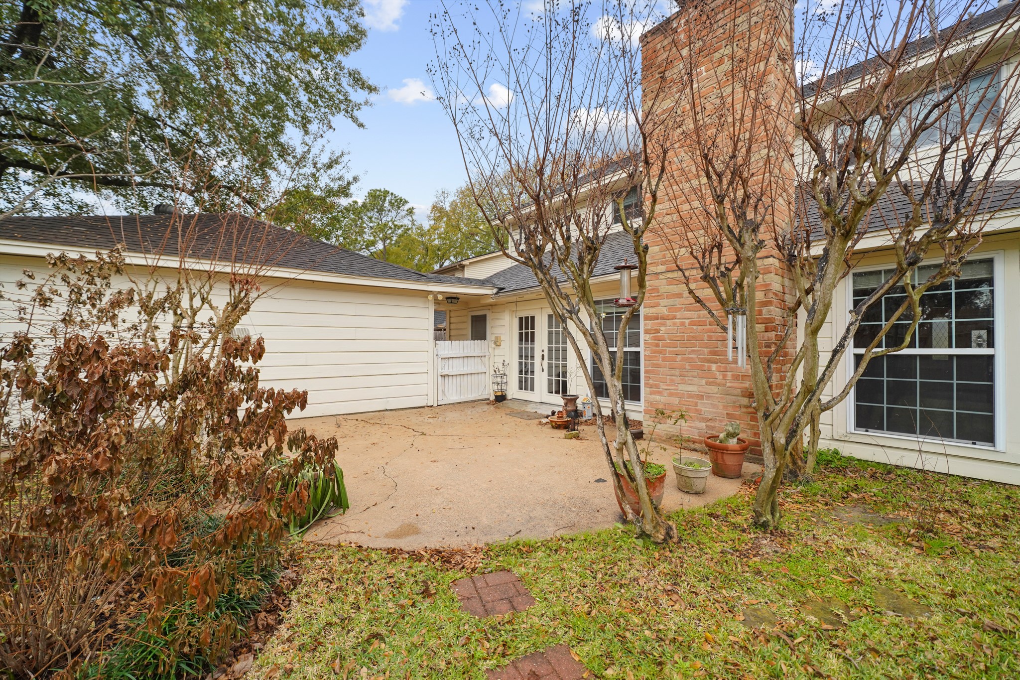 1706 Durfey Lane Katy, TX 77449 - Photo 4 of 29 a view of a backyard