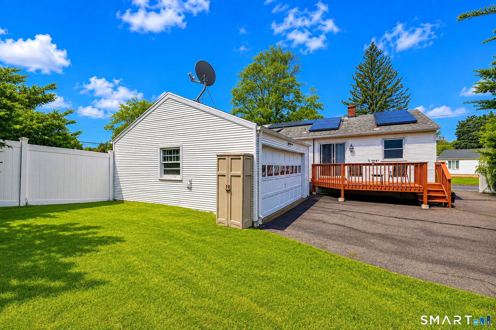 61 Northrop Road West Haven, CT 06516 - Photo 5 of 39 Gallery Image 5