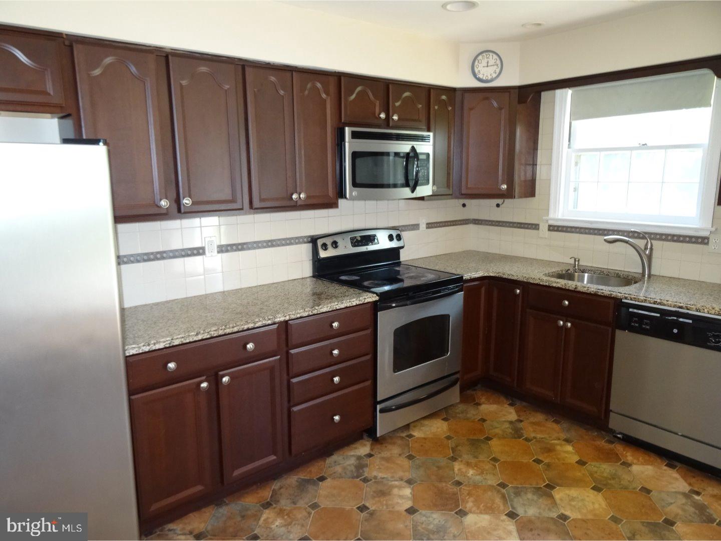 60 Devon Road Paoli, PA 19301 - Photo 3 of 21