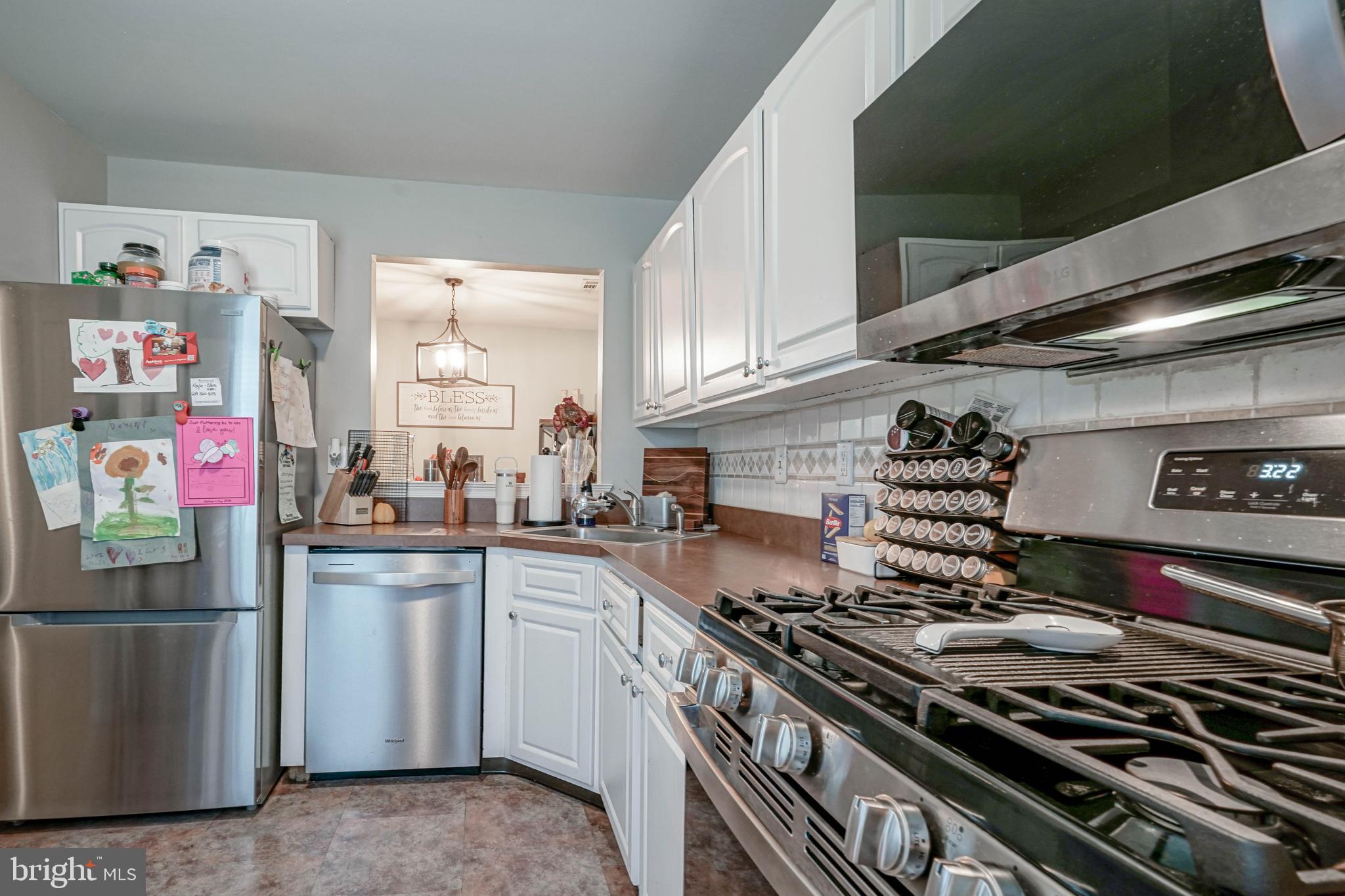 509 Cascade Court Sewell, NJ 08080 - Photo 12 of 26