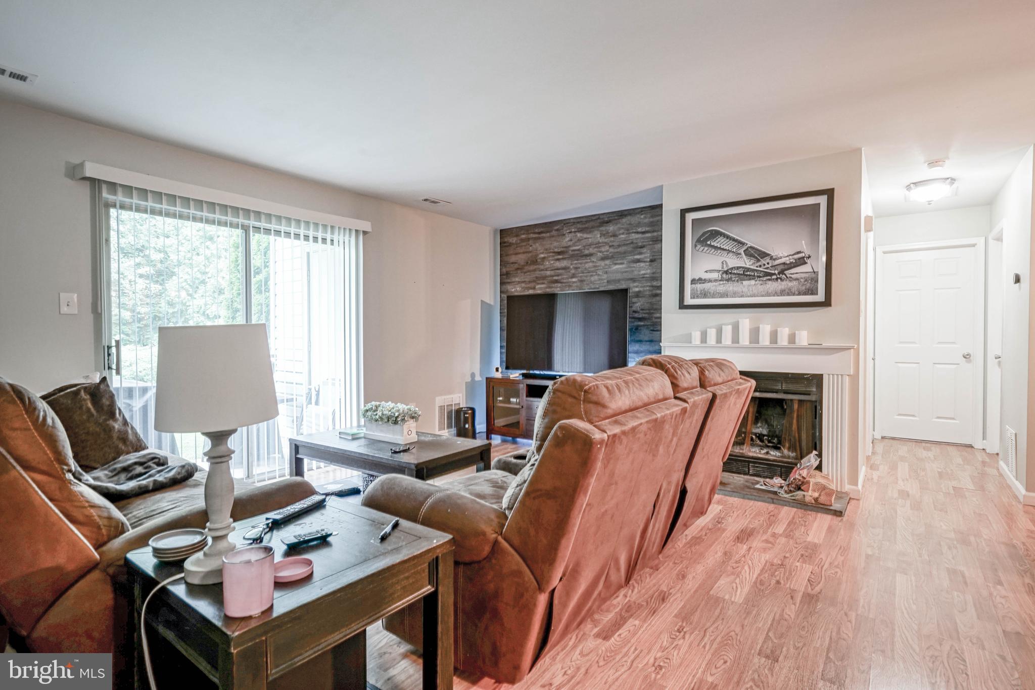 509 Cascade Court Sewell, NJ 08080 - Photo 4 of 26