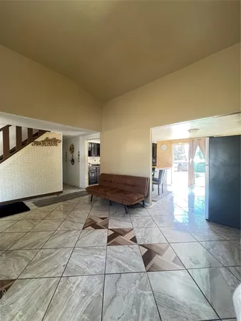 $560,000 | 382 Jamaica Avenue, Medford, NY 11763