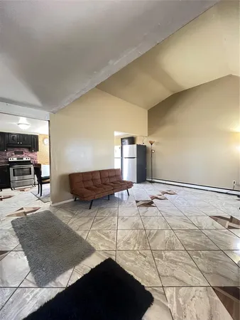$560,000 | 382 Jamaica Avenue, Medford, NY 11763