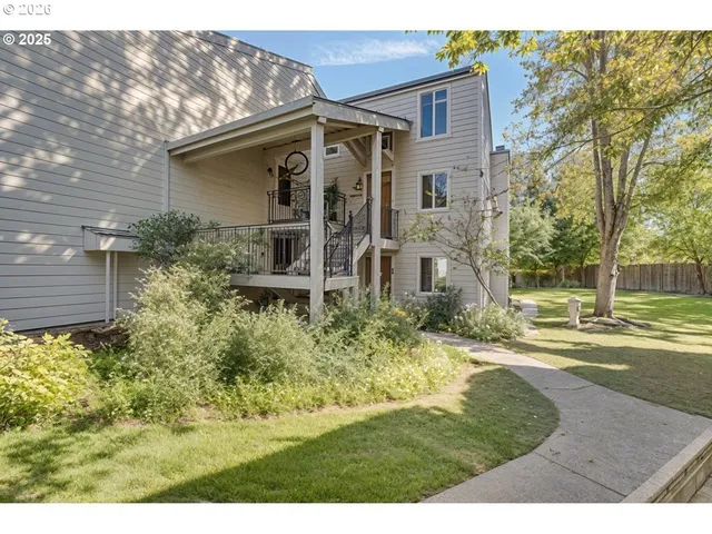 $299,900 | 11656 Southwest Boones Bend Drive, Unit 11656, Beaverton, OR 97008