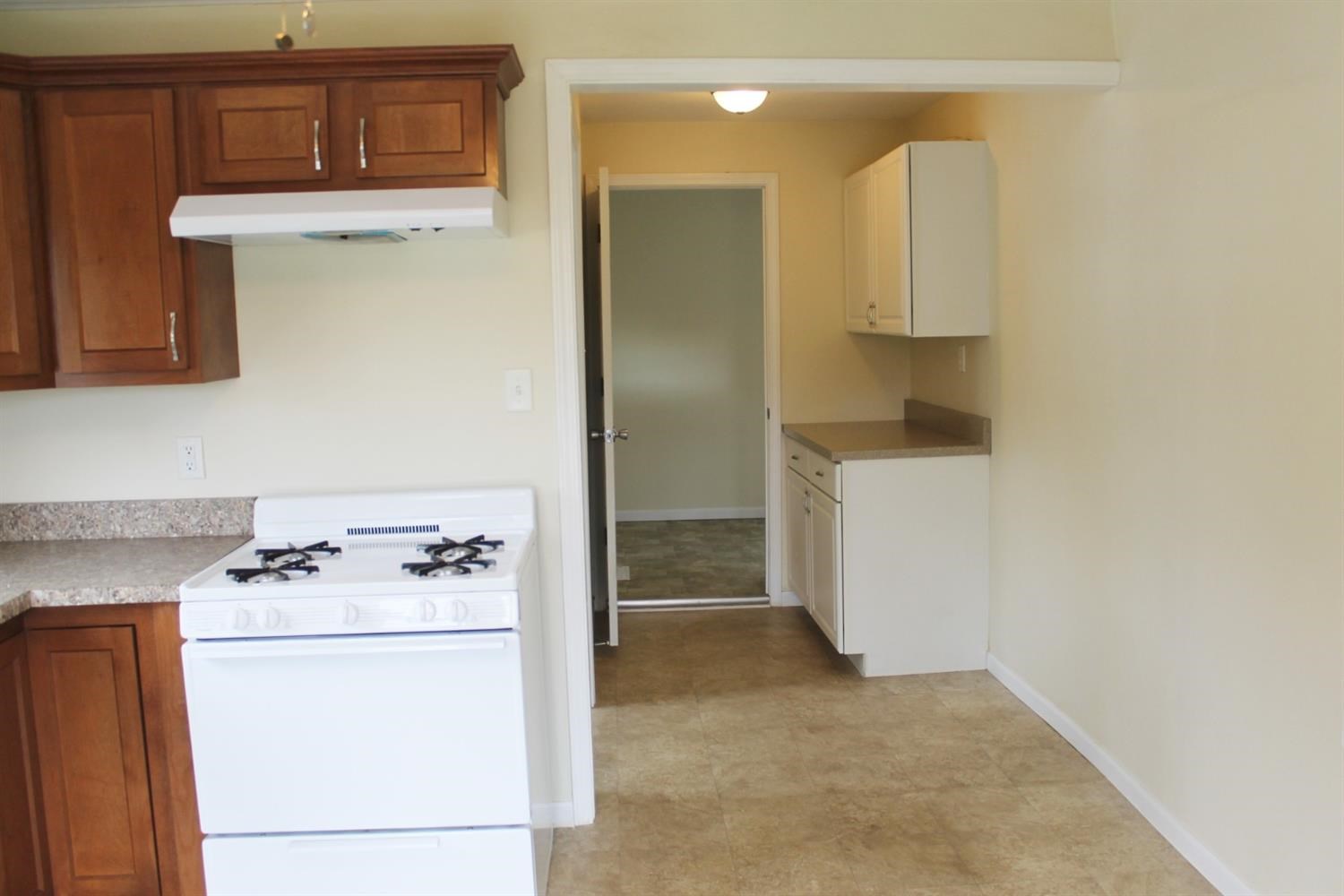 200 8th Avenue Northeast De Motte, IN 46310 - Photo 6 of 22 a utility room with washer and dryer